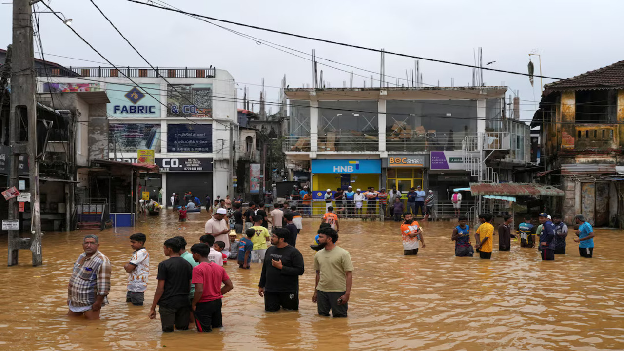 শ্রীলঙ্কায় জরুরি অবস্থা ঘোষণা