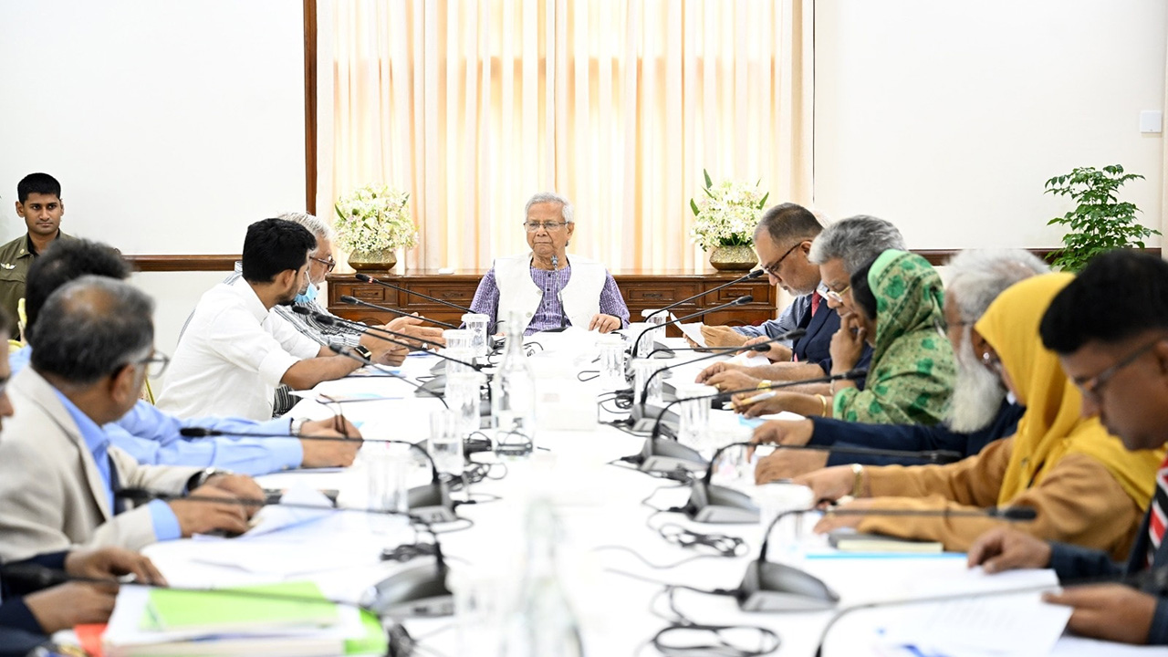 যোগাযোগ ব্যবস্থা খুবই হ য ব র ল অবস্থায়: প্রধান উপদেষ্টা