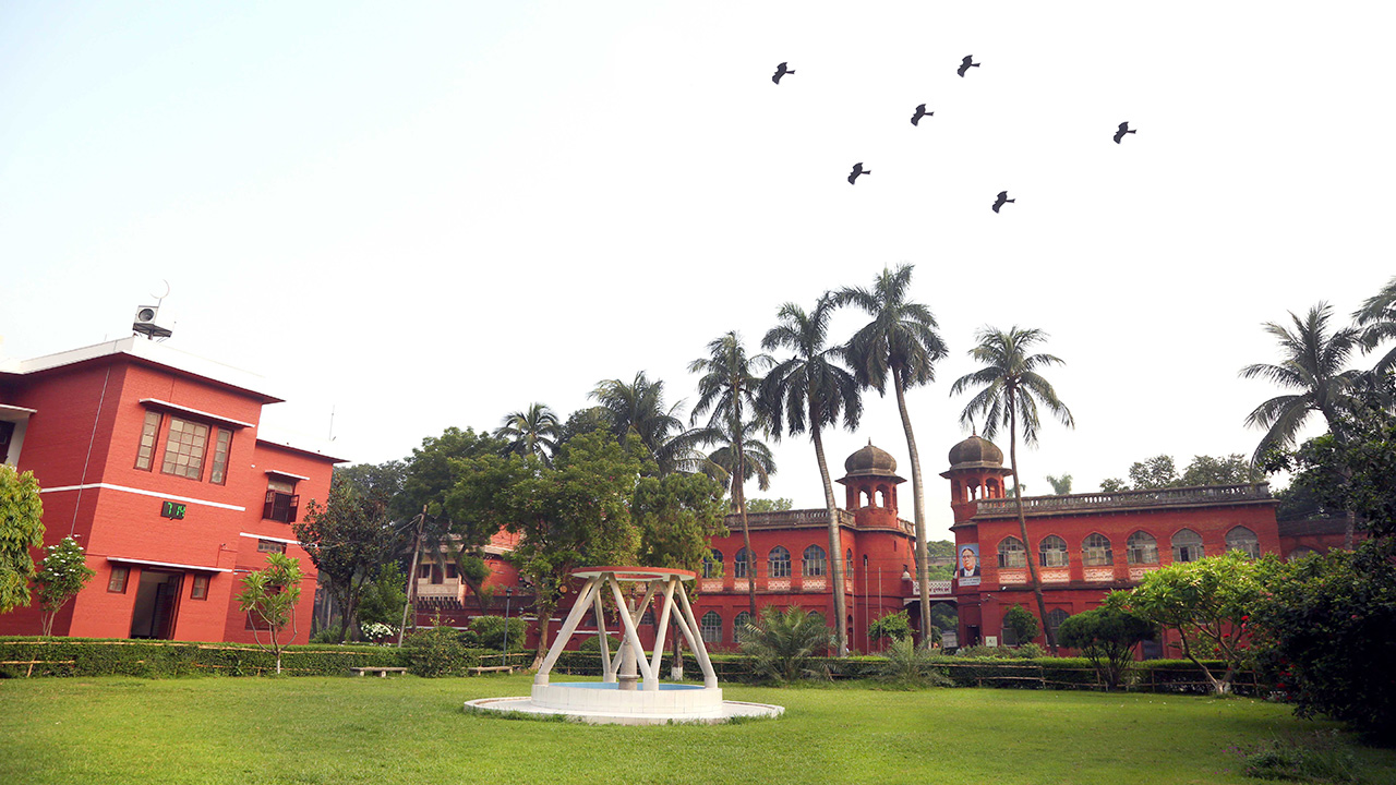 বিশ্ববিদ্যালয় দুর্বল হলে, জাতিও দুর্বল হবে