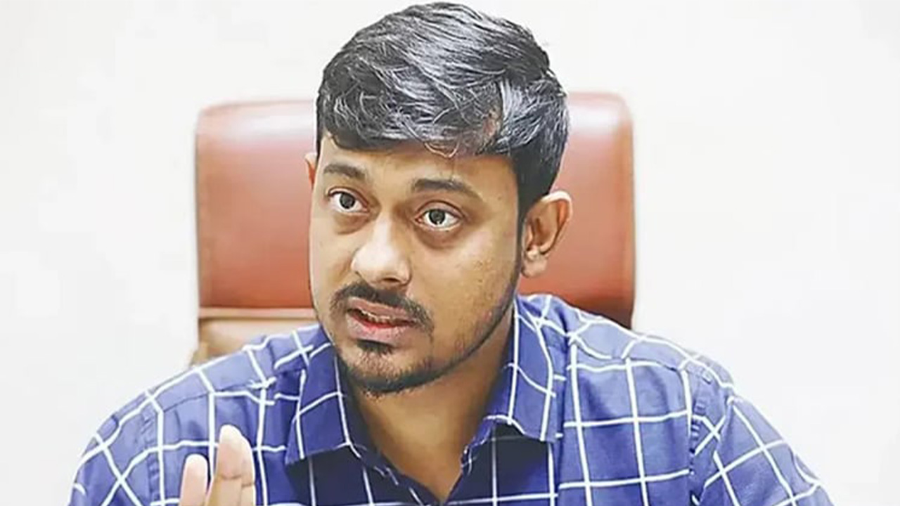 মির্জা আব্বাসের মানহানির অভিযোগে নাসীরুদ্দীন পাটওয়ারীকে আদালতে সমন