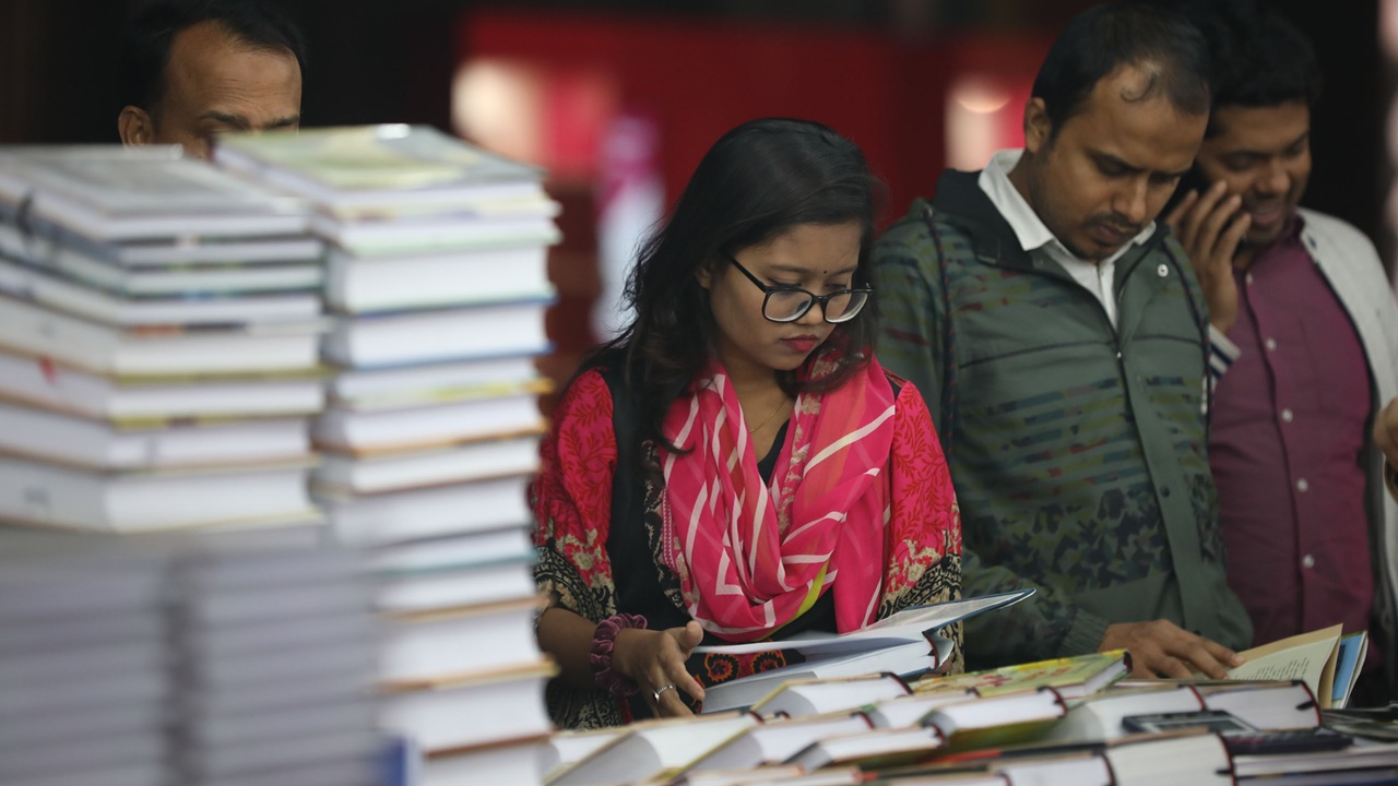 ফের পেছাল বইমেলা, ২৫ ফেব্রুয়ারি শুরু