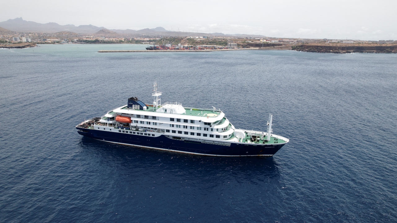 cruise ship