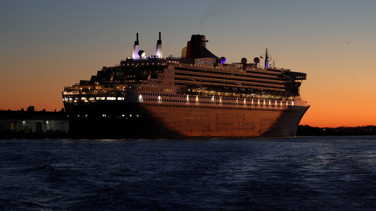 cruise ship (1)