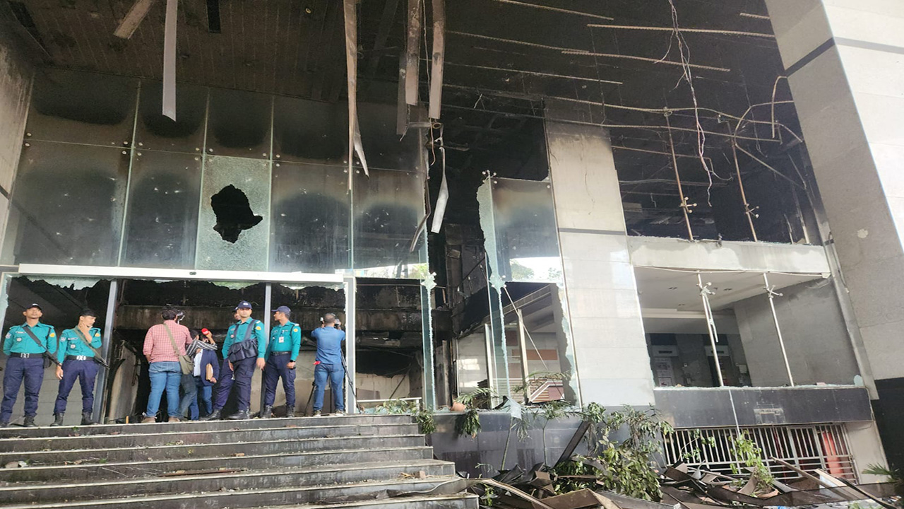 সেদিন কী ঘটেছিল ডেইলি স্টারে, যা বলছে বিবিসি