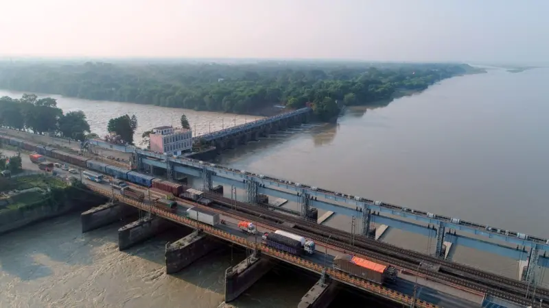 ফারাক্কা লংমার্চের ৫০ বছর: পানি অধিকার নিশ্চিতে নাগরিক সমাজের ১০ দাবি