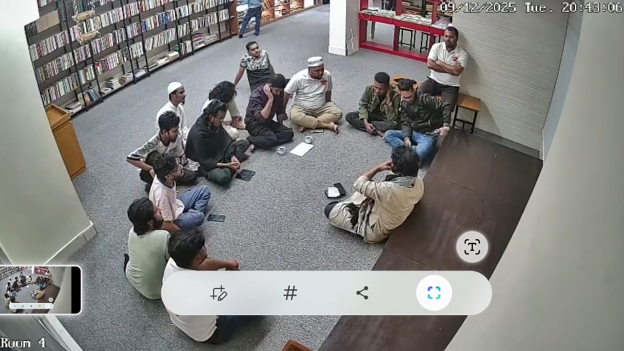 খরচের দায়িত্ব নেওয়ার কথা বলে ‘হাদির ঘনিষ্ঠ হয়’ শ্যুটার!