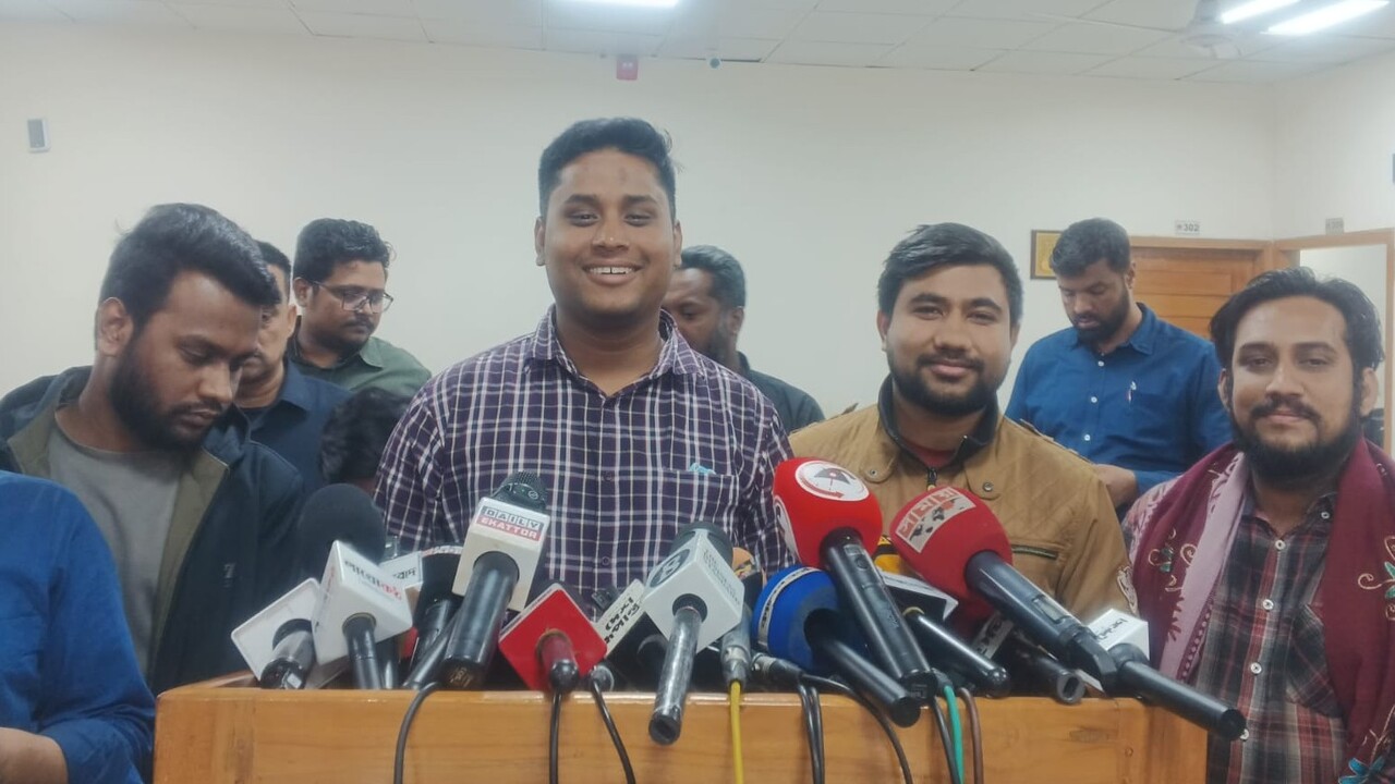 কেন্দ্র দখলের ‘প্র্যাকটিস ম্যাচ’ শুরু হয়েছে: হাসনাত