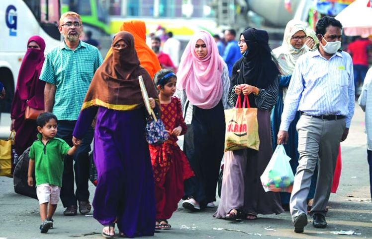 ঈদে ঢাকা ছাড়ছেন ‘কোটি’ মানুষ, বাগড়া দিতে পারে আবহাওয়া