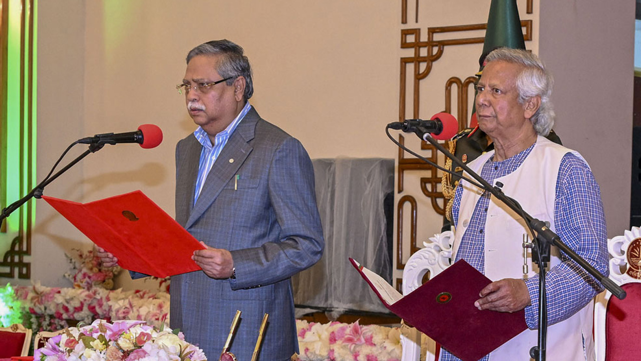 ভোটের পর কি অন্তর্বর্তী সরকার ক্ষমতায় থাকতে পারবে?