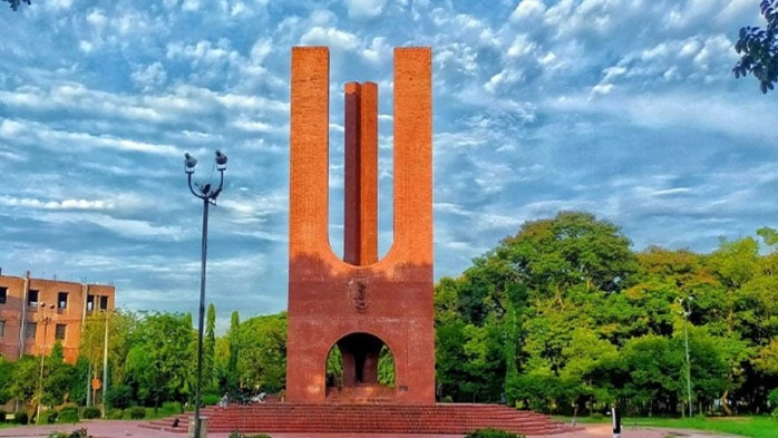 জাবিতে শিক্ষার্থীকে ধর্ষণচেষ্টার ঘটনায় ৭ সদস্যের তদন্ত কমিটি