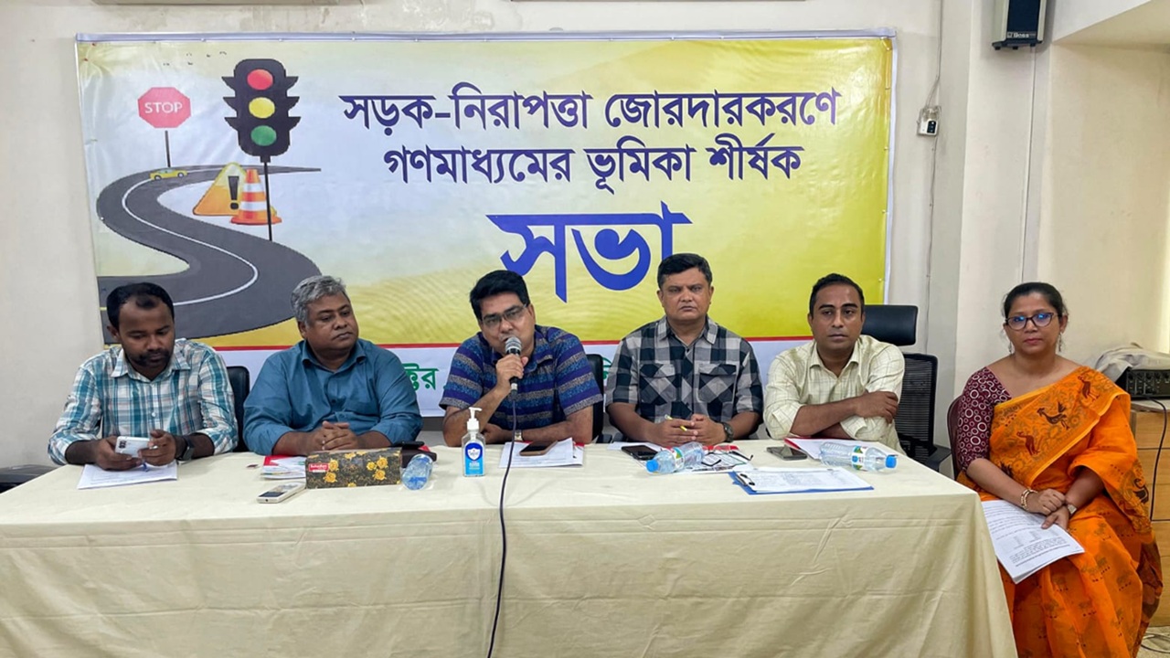 ঈদযাত্রায় ফিটনেসবিহীন যান চলাচল বন্ধের দাবি