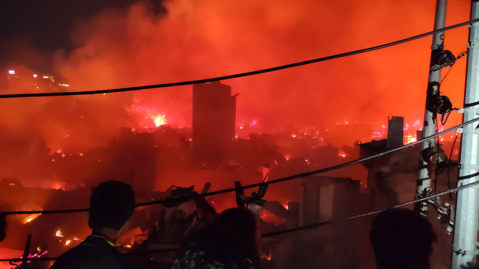 karail-slum-fire-chaarcha4
