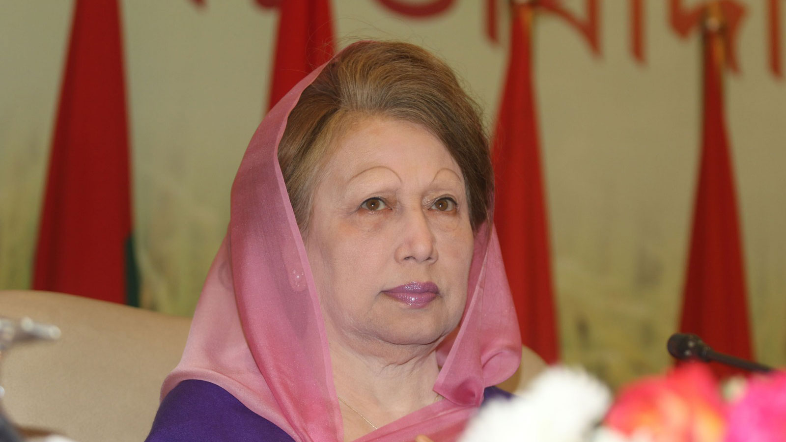 খালেদা জিয়ার বিদেশযাত্রা ‘অনিশ্চিত’