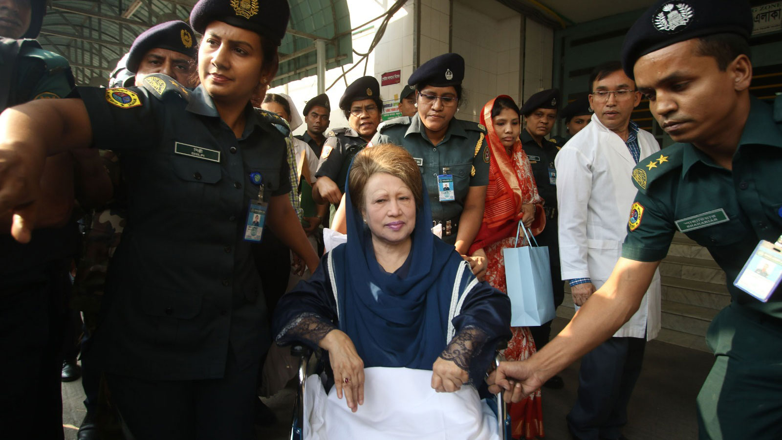 বুধবার খালেদা জিয়ার জানাজা, দাফন জিয়াউর রহমানের কবরের পাশে