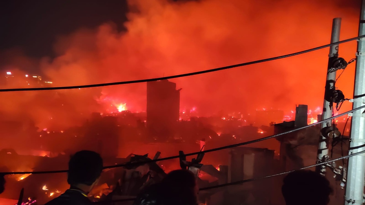 ‘চোখের সামনে সব পুড়ে ছাই’