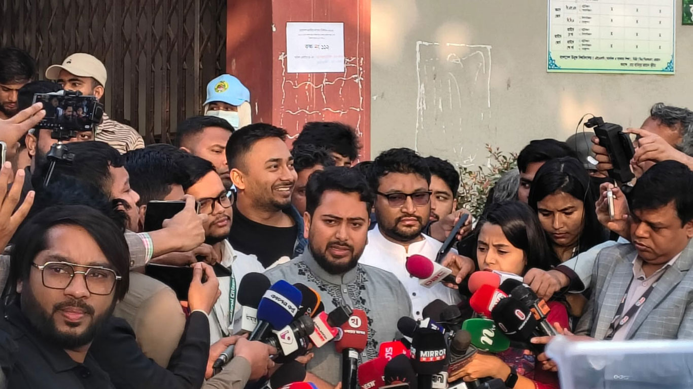 ১১ দলীয় জোট সরকার গঠনের দ্বারপ্রান্তে: নাহিদ ইসলাম