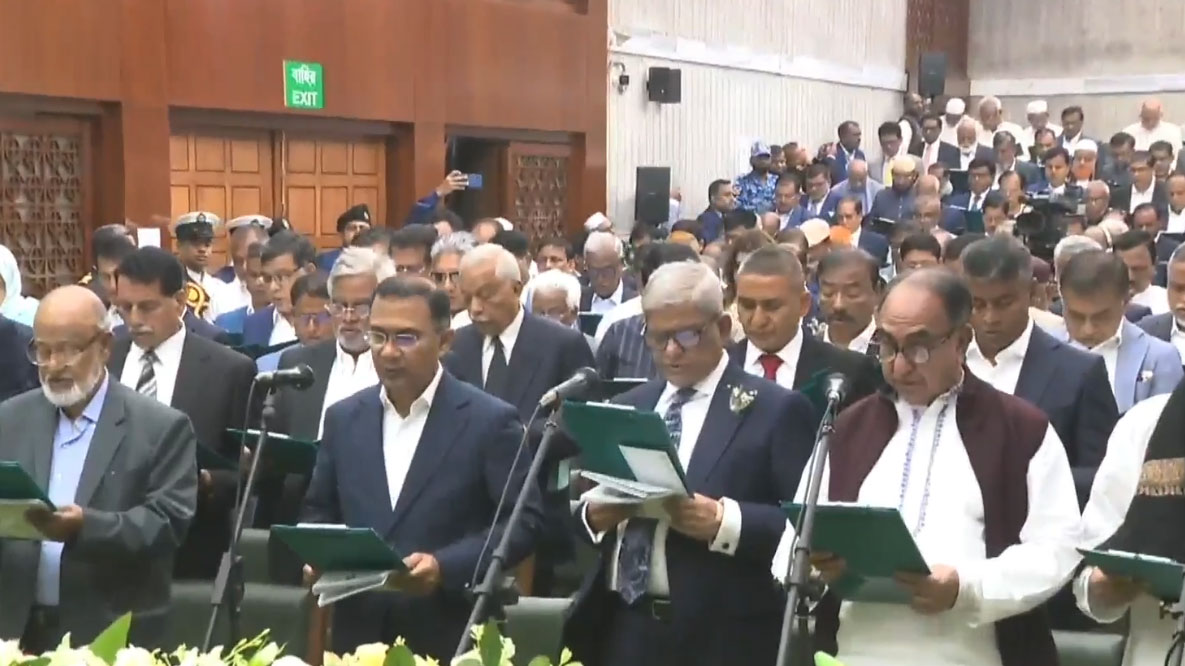 সংকটময় সন্ধিক্ষণে বাংলাদেশ: নির্বাচন এবং বিশ্বের অষ্টম বৃহত্তম দেশের ভবিষ্যৎ