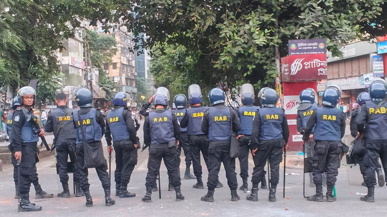 police-clash_dmp4