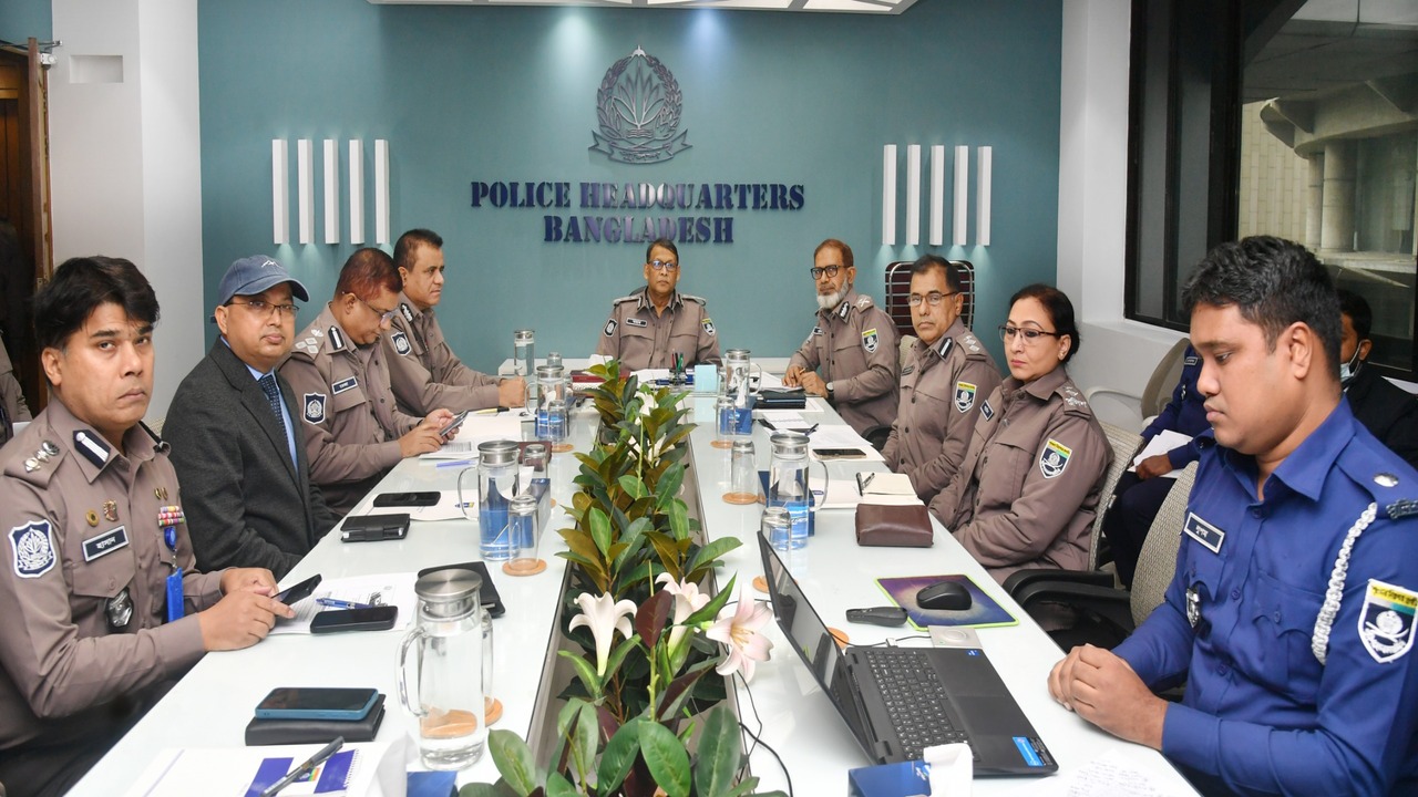 নির্বাচনে বিশৃঙ্খলা দেখলে তাৎক্ষণিক ব্যবস্থা নেওয়ার নির্দেশ আইজিপির