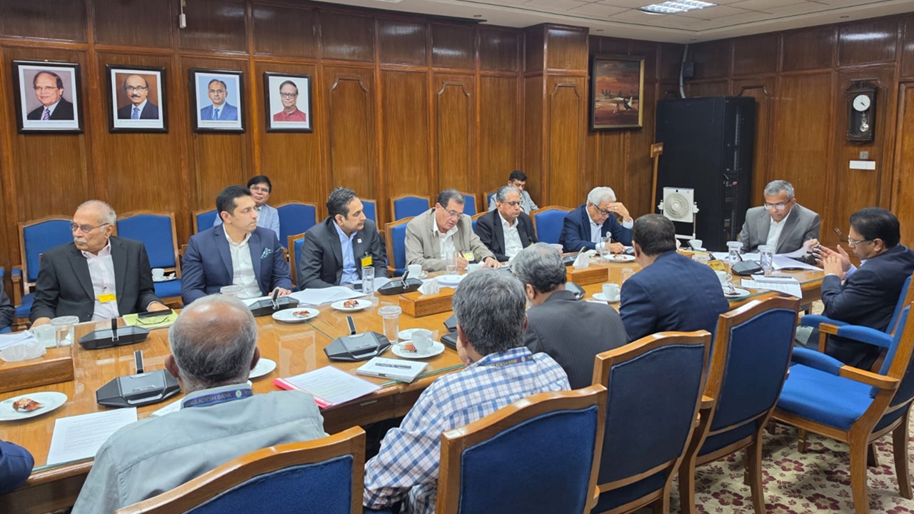 ব্যাংক খাত নিয়ে গভর্নরের সঙ্গে বিএবির বৈঠক