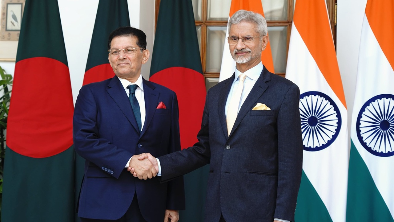ভারতে বৈঠক করলেন খলিলুর, যা নিয়ে আলাপ হলো