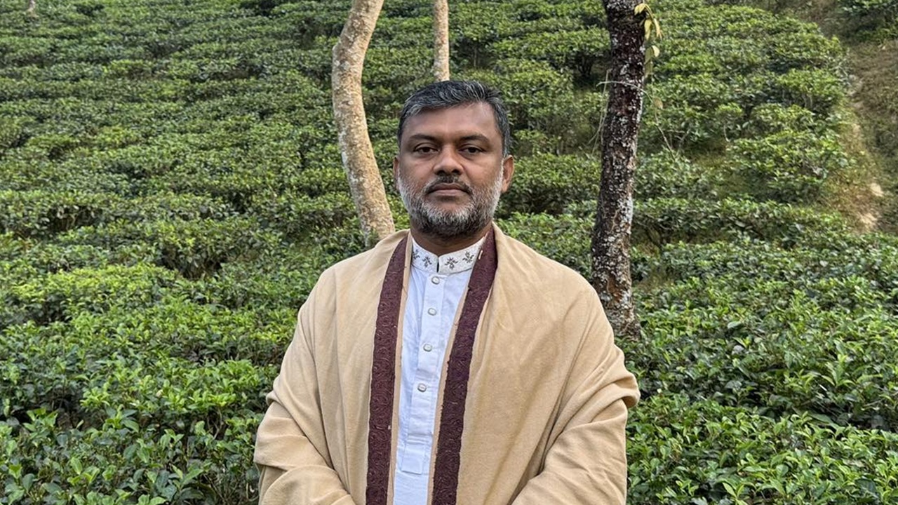 শিশির মনিরের বিরুদ্ধে ধর্ম অবমাননার অভিযোগে মামলার আবেদন