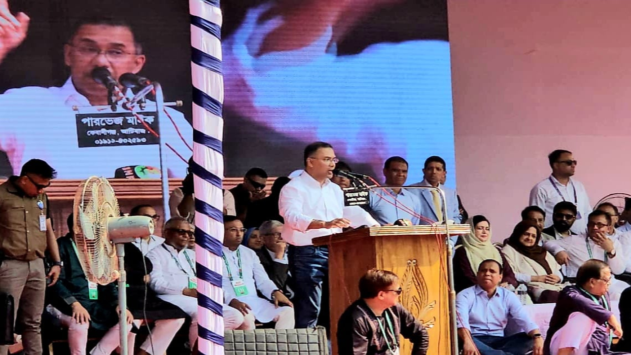 সিলেটে রাজনৈতিক সমাবেশে বক্তব্য দিচ্ছেন তারেক রহময়ান। ফাইল ছবি