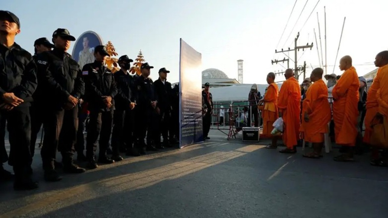thailand monk 2