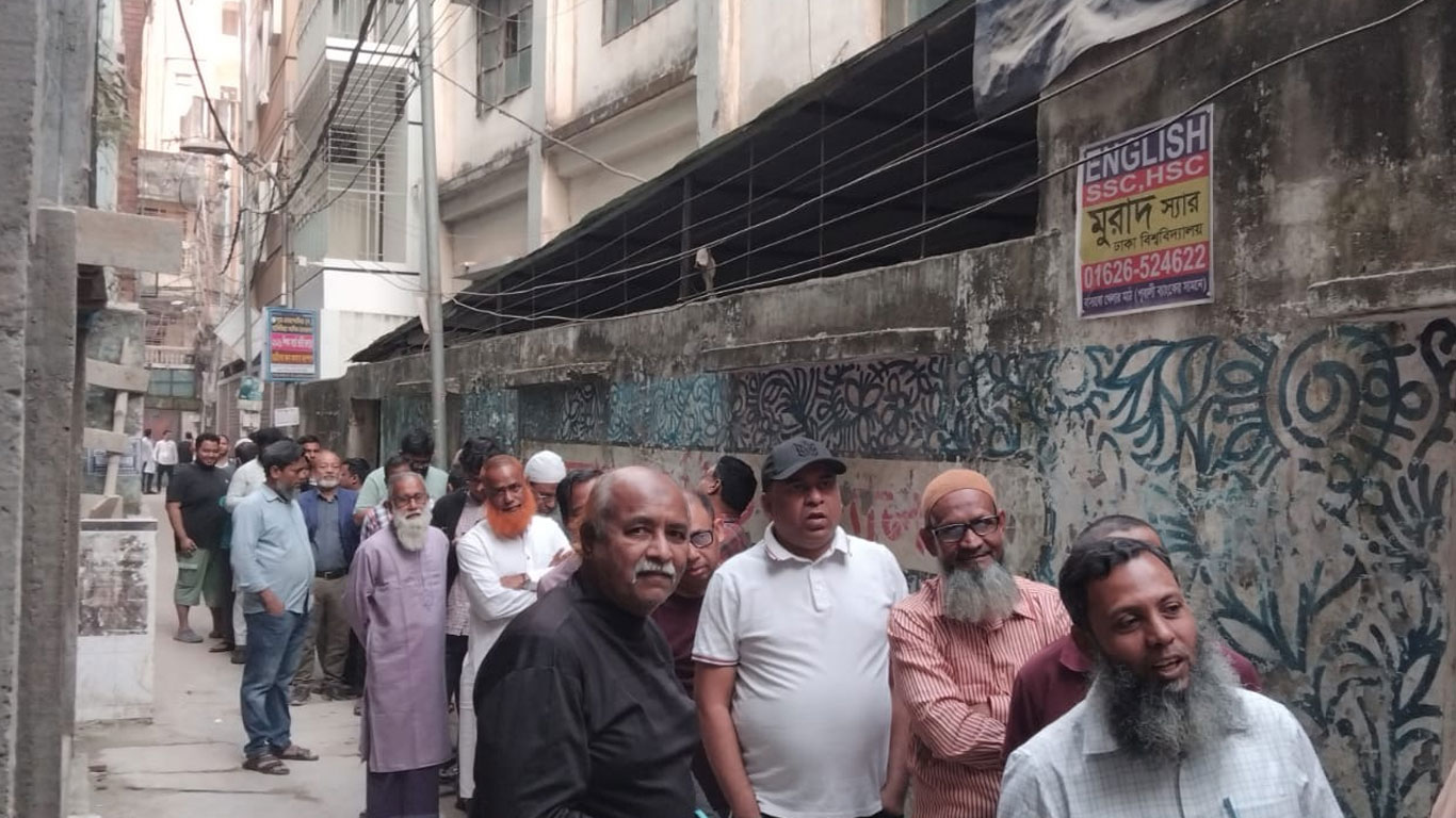 ত্রয়োদশ জাতীয় সংসদ নির্বাচন: ভোটগ্রহণ শুরু